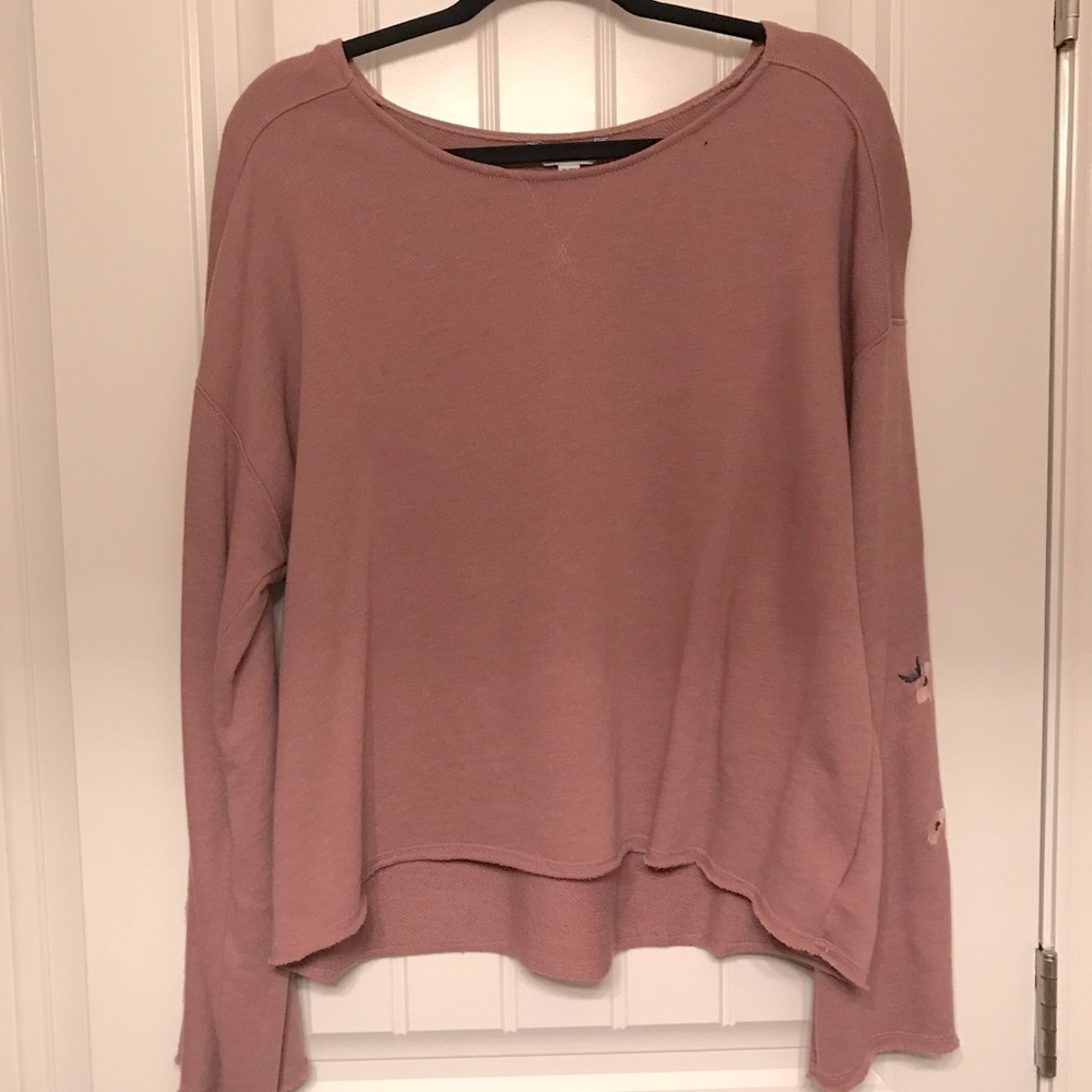 American Eagle pullover with floral sleeve detail